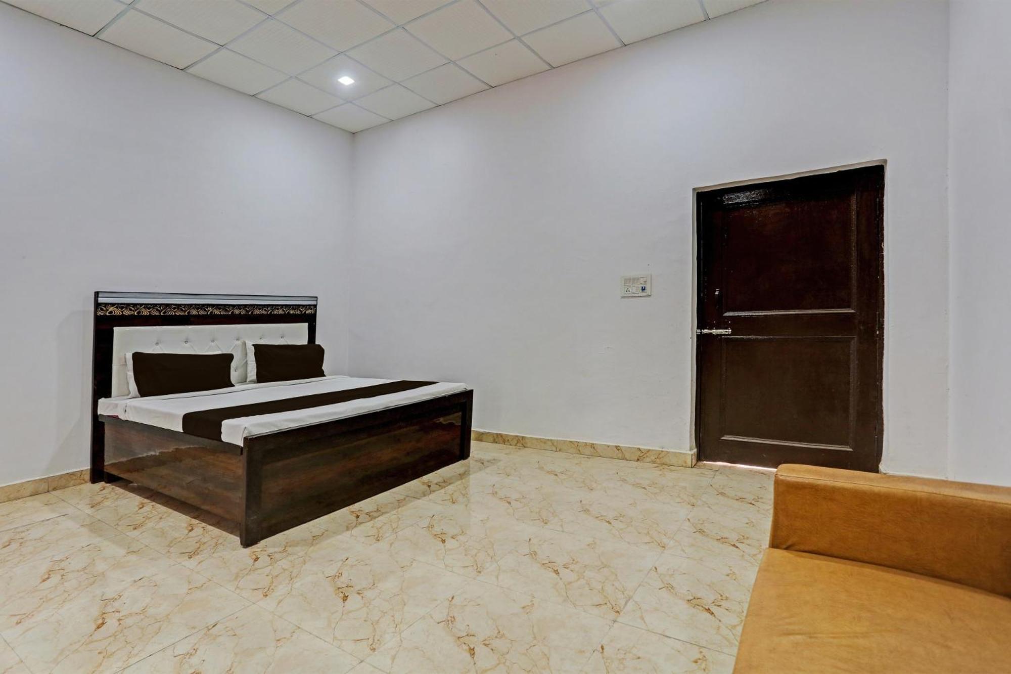 Hotel O Murliwala Wedding Palace And Resort Samalkha Eksteriør billede