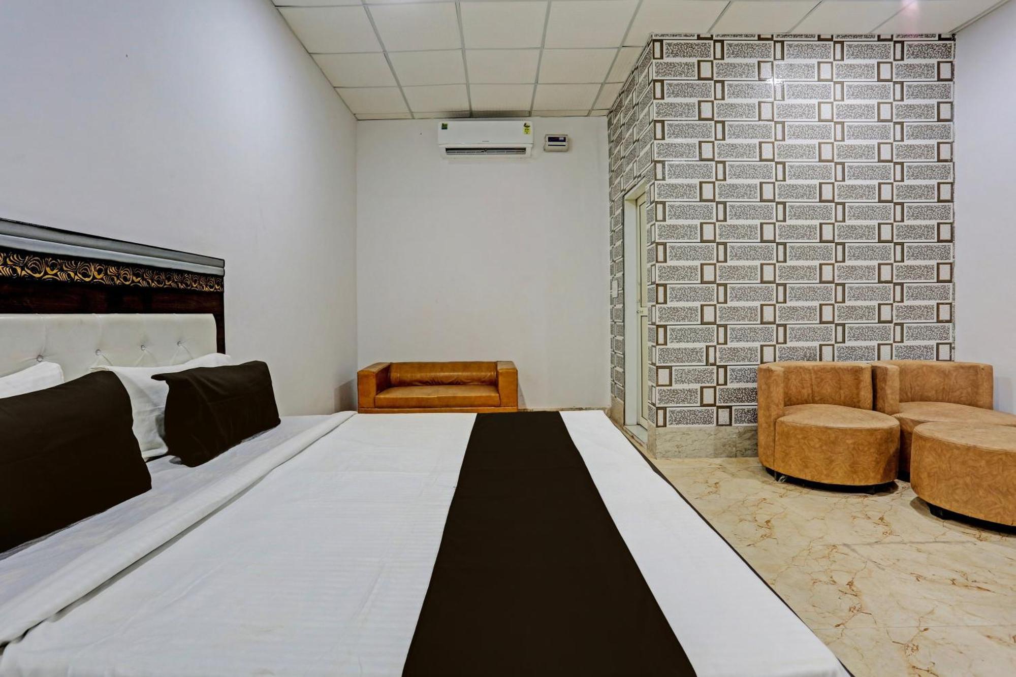 Hotel O Murliwala Wedding Palace And Resort Samalkha Eksteriør billede