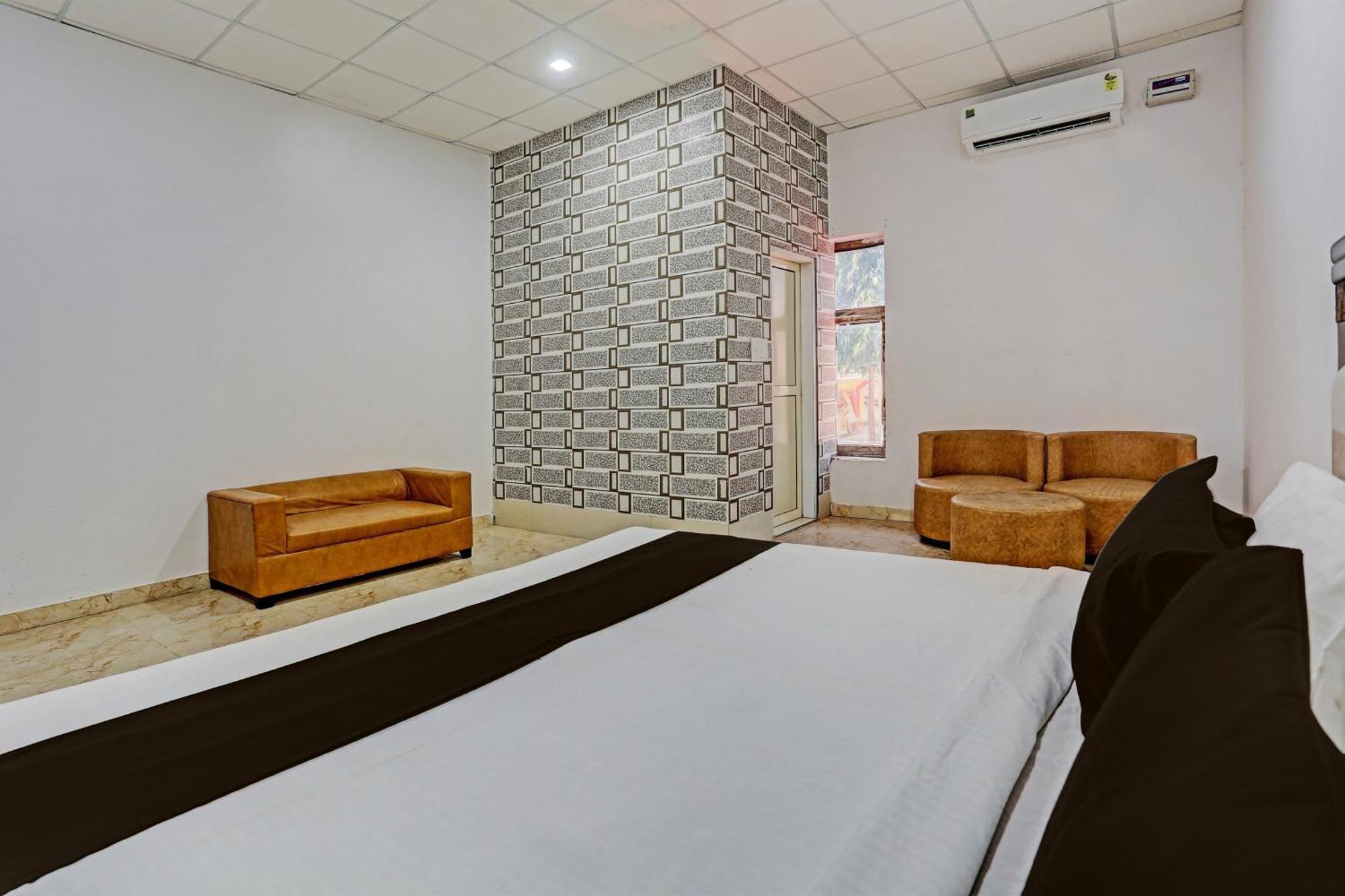 Hotel O Murliwala Wedding Palace And Resort Samalkha Eksteriør billede